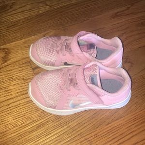 Pink Nike sneakers Sz 9